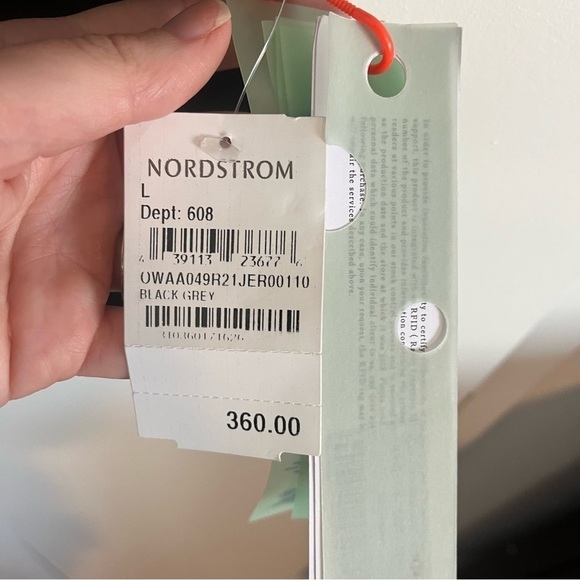 OFF WHITE Liquid Arrows Tee - Picture 10 of 14